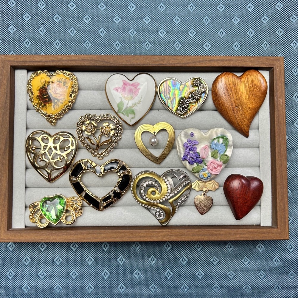 Heart Brooch Pin Lot 13pc Chicos Enamel Floral Abalone Wood Rhinestone Vintage